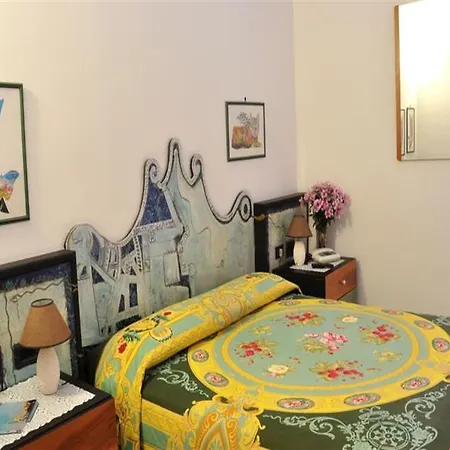 Ξενοδοχείο Pietra 3*