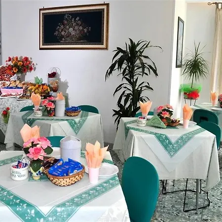 Ξενοδοχείο Pietra 3*